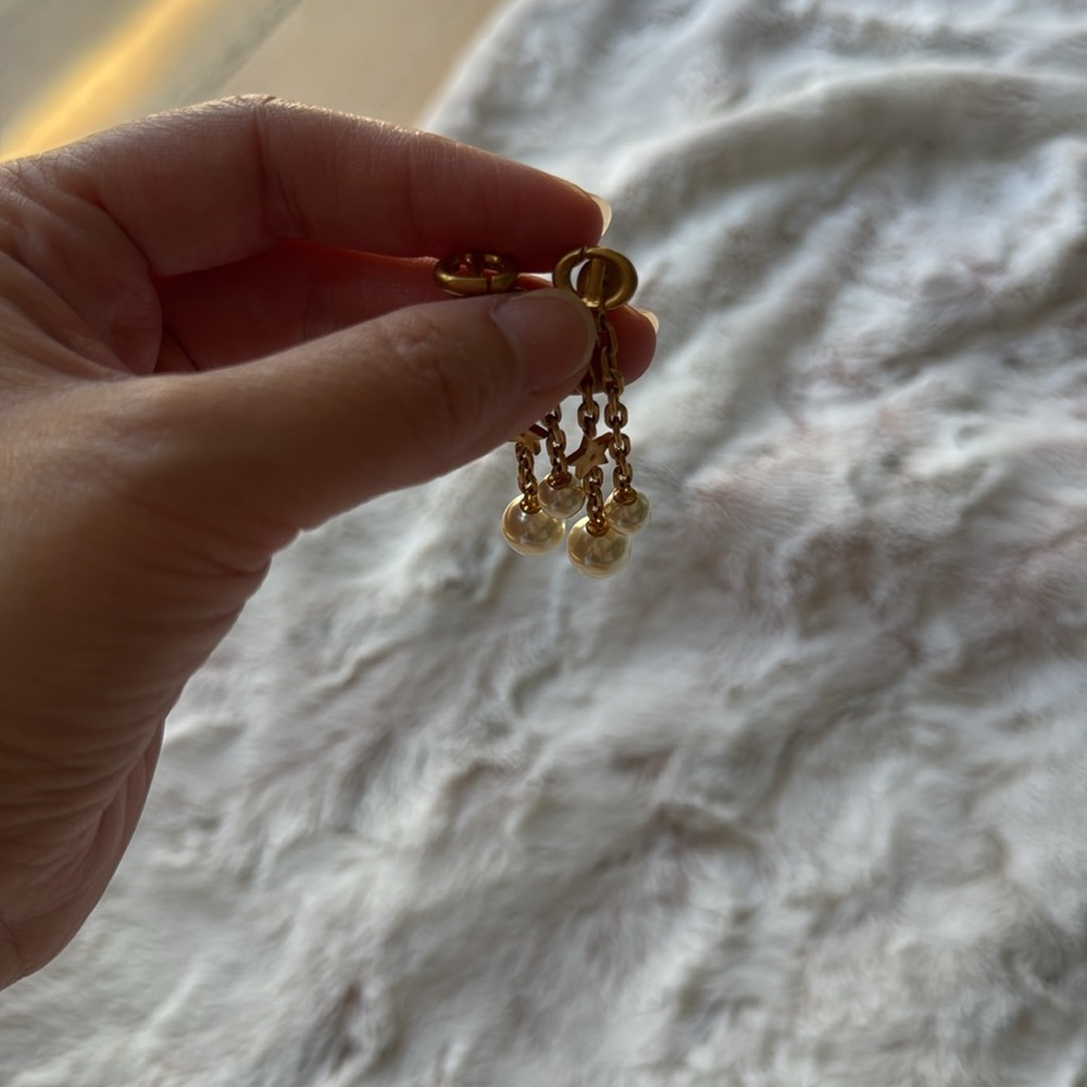 DIOR CD Gold Lucky Star Pearl Drop Earrings with Pouch - Picture 5 of 6